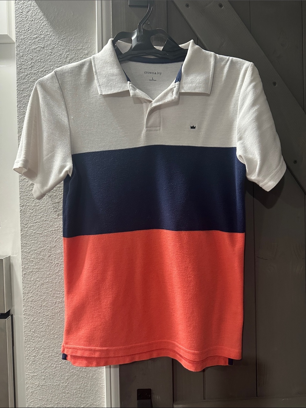 crown & ivy White Navy Coral Colorblock Polo